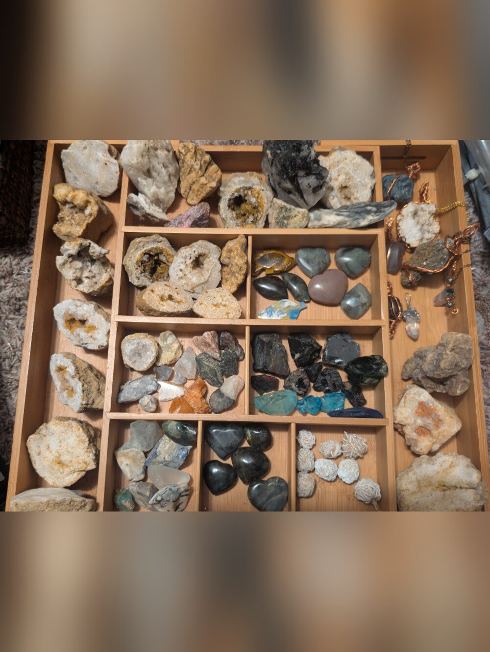 LG Lot Crystal & Geode On Display Tray with Mixed Gemstones-wrapped/Unwrapped.